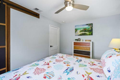 Rockledge Beach House With Screened-in Porch!