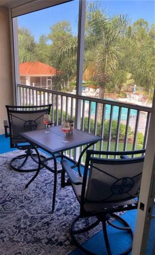 Apartamento Beautiful Pool View Condo