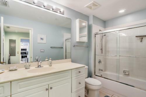 Bayfront Beauty - Downtown Naples Condo