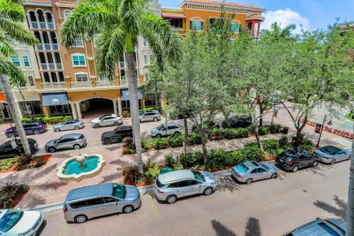 Bayfront Beauty - Downtown Naples Condo