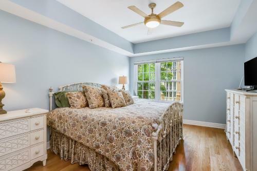 Bayfront Beauty - Downtown Naples Condo