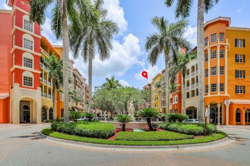 Bayfront Beauty - Downtown Naples Condo