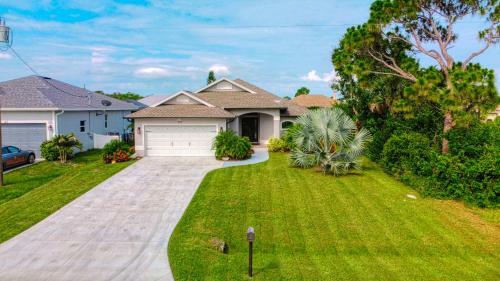 Cheerful 3bdrm Home, With Heated Pool