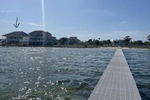 Beach House On The Bay