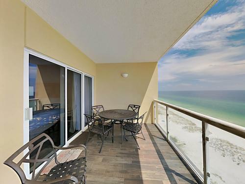 Apartamento Emerald Isle #1506