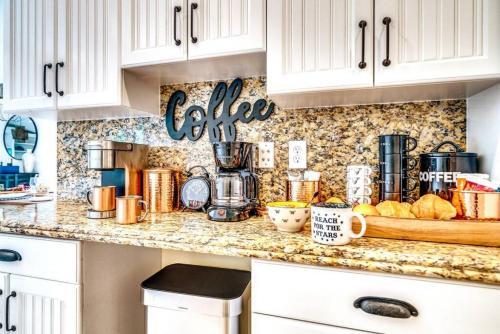 Waterfront Pool Dream Vacation