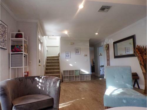 Unique Spacious Quiet Lakefront Villa W Pool 3 Months Stay Min