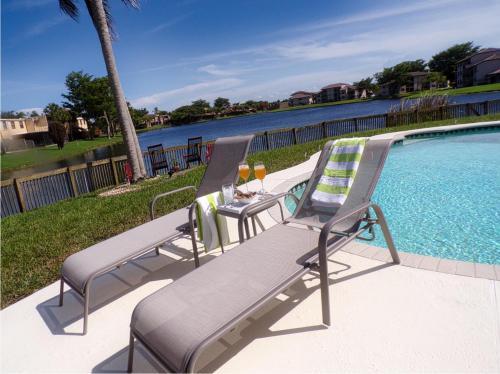 Unique Spacious Quiet Lakefront Villa W Pool 3 Months Stay Min