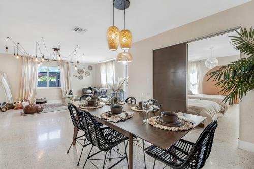 Miami Hideaway With Arcade, Pool By Airport