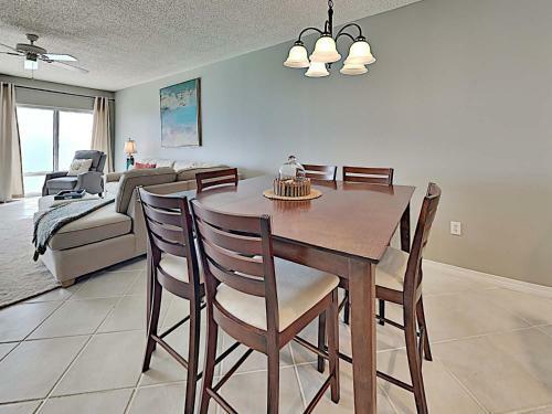 Apartamento Emerald Isle #1606