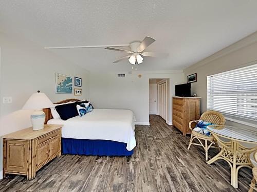 Apartamento Regency Towers #704 West