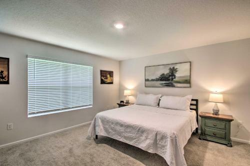Musical Pensacola Home With Fire Pit And Grill!