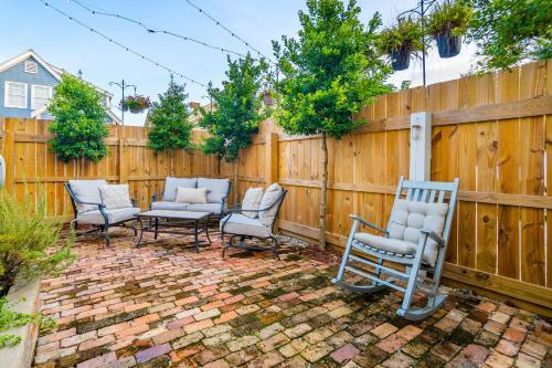 Downtown Seville Bayview Home