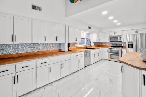 Downtown Seville Bayview Home