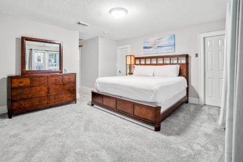 Downtown Seville Bayview Home