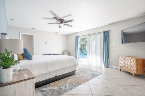 New Listing Beautiful Pinellas Park Pool Home