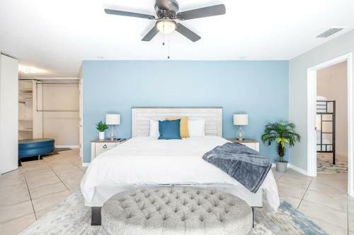 New Listing Beautiful Pinellas Park Pool Home