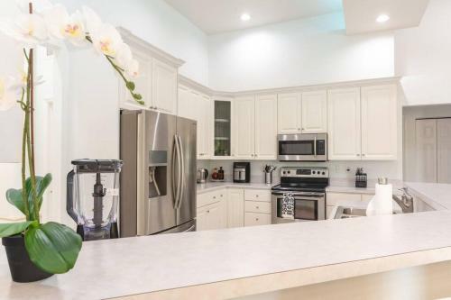 Charming Equestrian & Vacation Paradise Pool Home