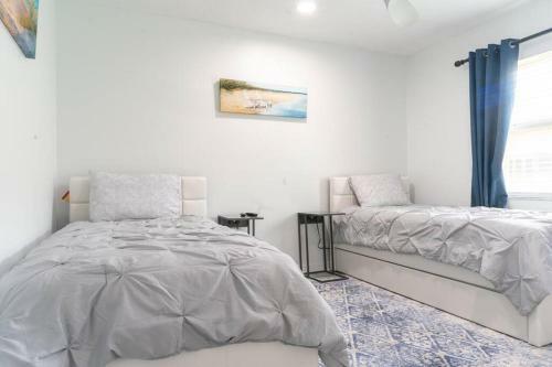 Charming Equestrian & Vacation Paradise Pool Home