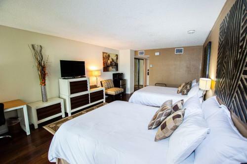 Saddlebrook Resort Studio Suite - Peaceful Pond Paradise - Pet Friendly - Convenience And Comfort