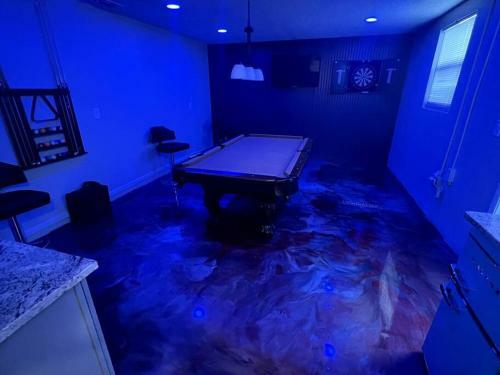 Cute Home 10 Mins To Multiple Beaches & Game Room