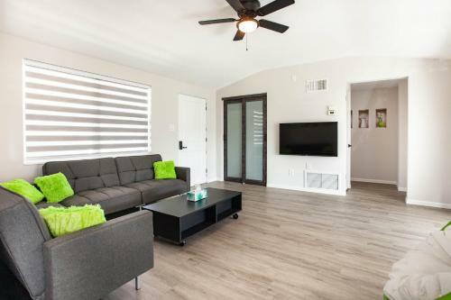 Cozy Bungalow In Venice East ,florida