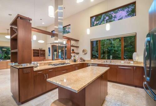 Luxury Modern Villa In Heart Of Sarasota