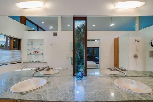 Luxury Modern Villa In Heart Of Sarasota
