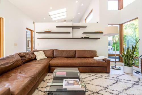 Luxury Modern Villa In Heart Of Sarasota
