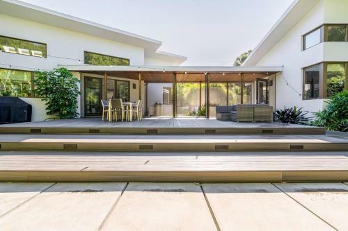 Luxury Modern Villa In Heart Of Sarasota