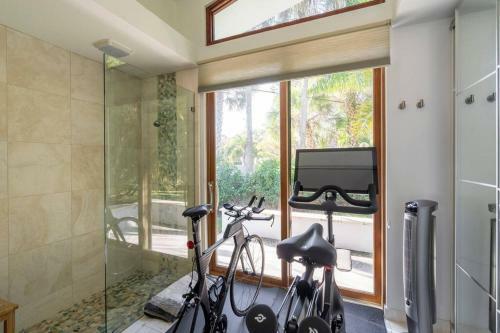 Luxury Modern Villa In Heart Of Sarasota