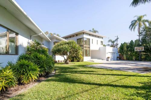 Luxury Modern Villa In Heart Of Sarasota