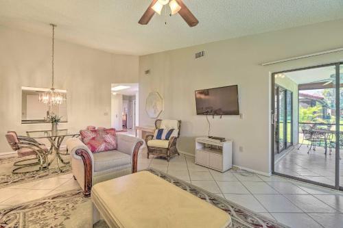 Sunny Sarasota Villa With Lanai Less Than 5 Mi To Beach