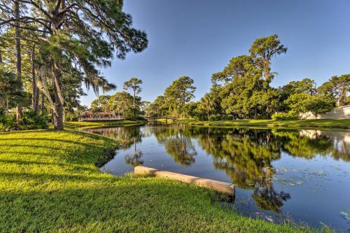 Sunny Sarasota Villa With Lanai Less Than 5 Mi To Beach