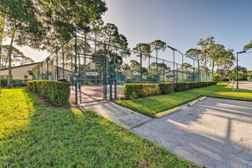 Sunny Sarasota Villa With Lanai Less Than 5 Mi To Beach