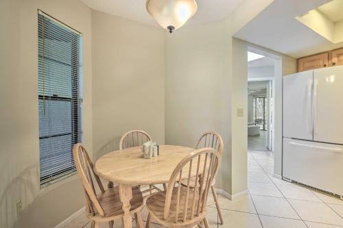 Sunny Sarasota Villa With Lanai Less Than 5 Mi To Beach