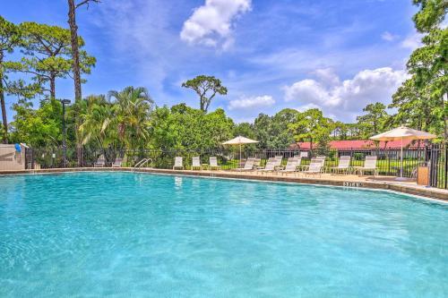 Sunny Sarasota Villa With Lanai Less Than 5 Mi To Beach