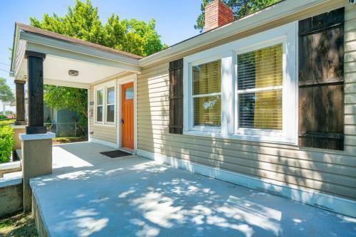 2br Cozy Cottage W/fenced In Backyard. Medical Dst