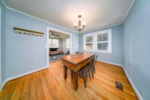 2br Cozy Cottage W/fenced In Backyard. Medical Dst