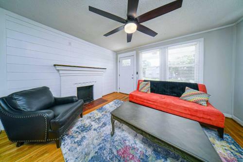 2br Cozy Cottage W/fenced In Backyard. Medical Dst
