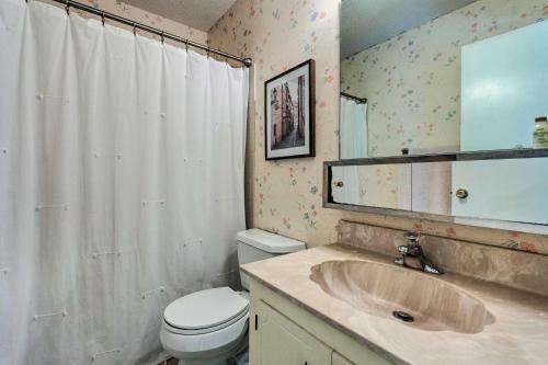 Townhome With Lush Forest View, Steps To Beach!