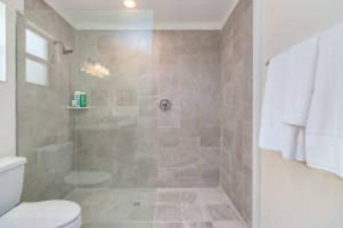 Beautiful Completed Remodeled Home Near Downtown