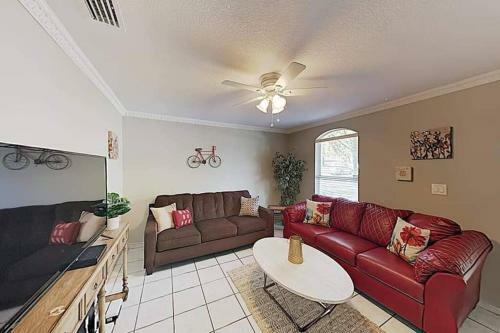 Modern And Cozy Home 10 Mins To Beach