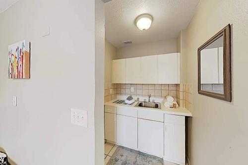 Modern And Cozy Home 10 Mins To Beach