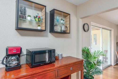 Classic & Modern Home In Tampa