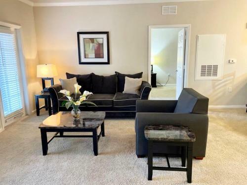 Apartamento Specious 2-bedroom Luxury Condo By The Water