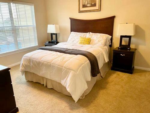 Apartamento Specious 2-bedroom Luxury Condo By The Water