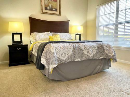 Apartamento Specious 2-bedroom Luxury Condo By The Water