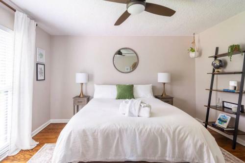 Quiet Oasis In Ideal Location-private Pool &arcade