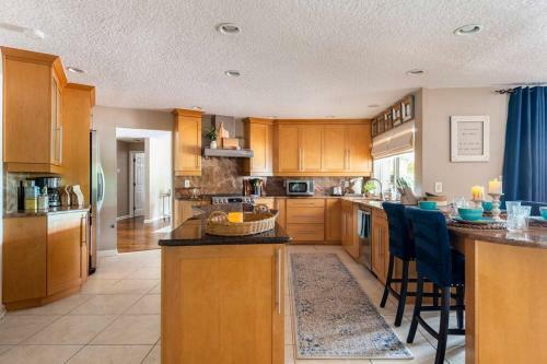 Quiet Oasis In Ideal Location-private Pool &arcade
